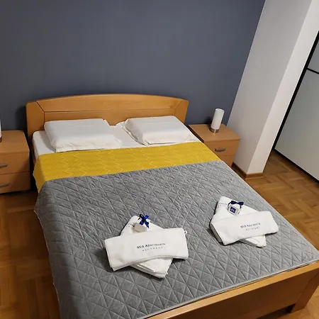 Lux * Belgrade